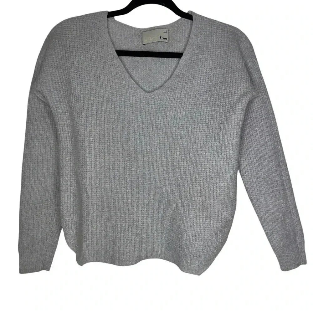Aritzia Wilfred Free Wolter Wool Grey V-Neck Long Sleeve Knit sweater Size Small - Picture 5 of 10